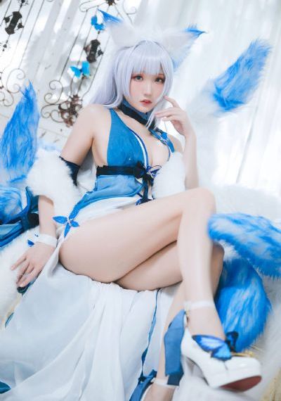亚洲成人1区_十万网红美女美酱
