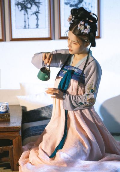 中国国产首艘航母下水_BT种子搜索