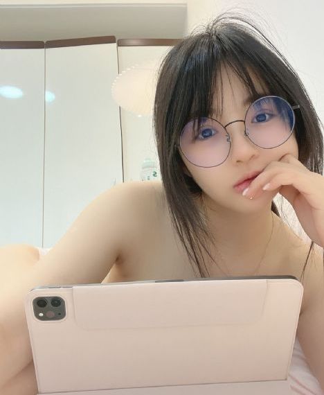 欧美偷拍色图_1080电影在线观看