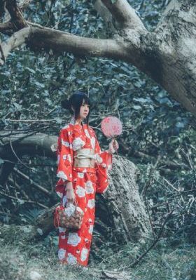 国产玩弄老太婆_BD国语高清在线